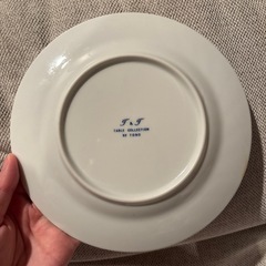 ((取引中))T & T TABLE COLLECTION 青い花柄平皿の画像