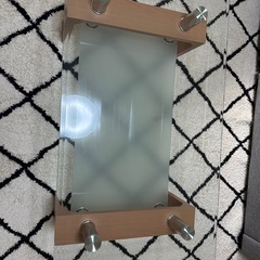 ガラステーブルの画像