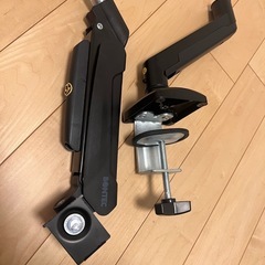  PCモニターアーム  VESAプレートがないの画像