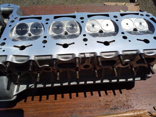 MB-190E-16Vコスワースエンジン加工済みシリンダーヘツト販売 Mベンツ