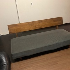 広々ソファー　そのまま寝る事もできます