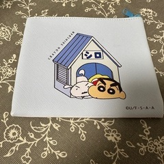 クレヨンしんちゃんポーチの画像