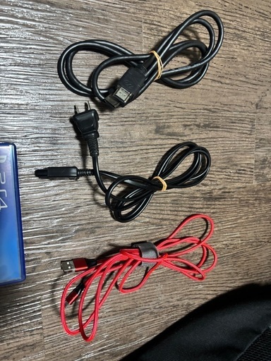 本日限定】ps4本体 ソフト2本付き