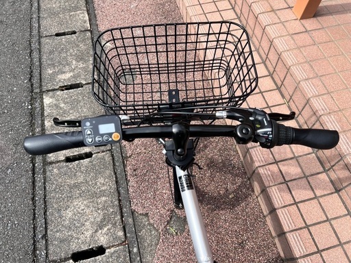 ✴︎どなたか引き取ってください✴︎ 折り畳み電動自転車　パナソニック　オフタイム　シルバー