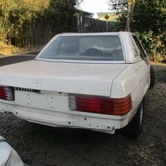 Mベンツ107専門ガレージ―107ランド純正フロントエプロン販売の画像