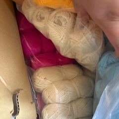 毛糸  色様々の画像