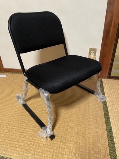 低めの椅子