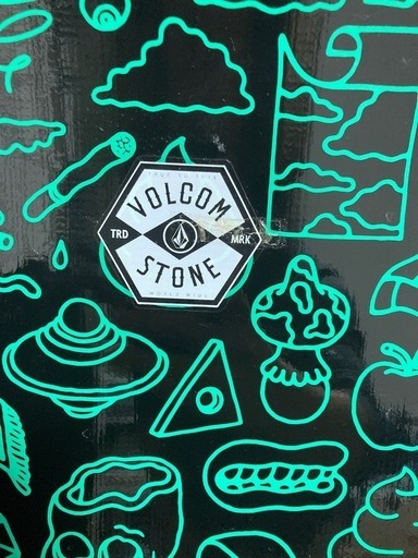 スノボー　板（VOLCOM）　ブーツ2セット