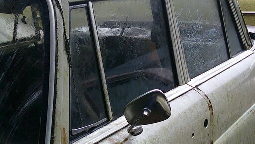 オールドＭベンツ通称ハネベンリサイクル外装部品販売