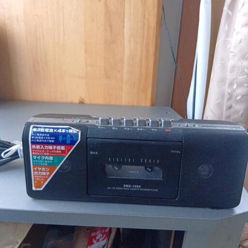 AM/FM STEREO RADIO CASSETE RECORDER PLAYER  昭和レトロ　ラジカセ