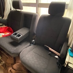 無料！ 10系アルファード     セカンドシート　ハイエース等流用に