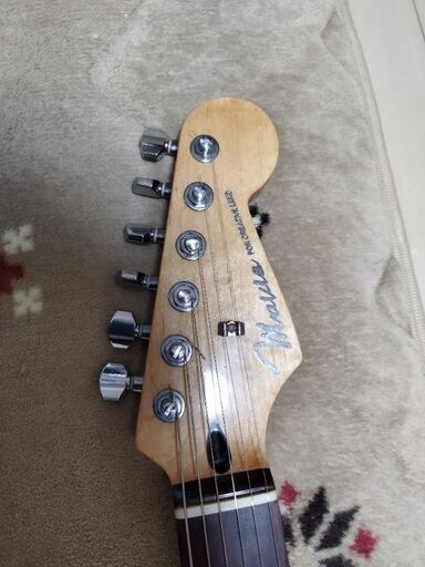 メイビス ストラトタイプ (ジャンク) mavisのストラトタイプのエレキ