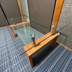 引き取り専用（桑名市）美品ガラステーブルの画像