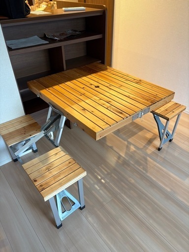 木製キャンプ用テーブル　折り畳み式