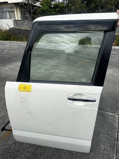 N-BOX custom フロントドア