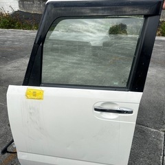 N-BOX custom フロントドア