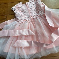 子ども用ピンクドレスの画像