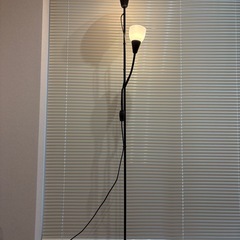 IKEA 読書ランプ