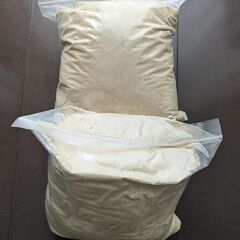 米ぬか　２袋（１つ２キロ位）