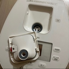 【本日(4日)受け取ってくれる方優先】アイリスオーヤマ炊飯器の画像