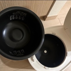 【本日(4日)受け取ってくれる方優先】アイリスオーヤマ炊飯器の画像