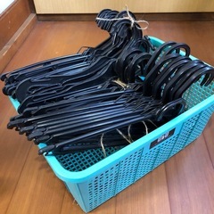 ハンガーおまとめ33本の画像