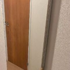 突っ張り式全身鏡の画像