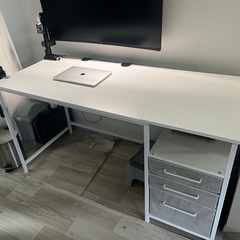 PCデスク　幅140cm奥行60cm