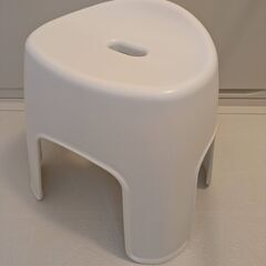イス　白　バス用品