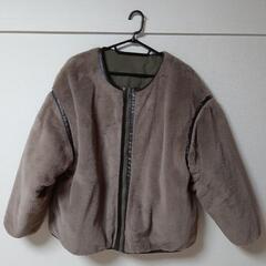 アウター　モコモコ リバーシブルの画像