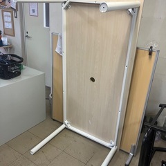 【中古品】オフィスデスク　寸法、横幅1600奥行き800高さ615の画像