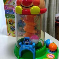 アンパンマンにぎって！おとして！くるコロタワー