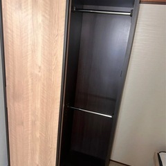 ニトリ服かけ、タンスの画像