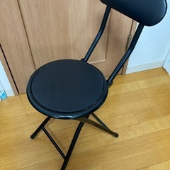 折りたたみ椅子　ブラック