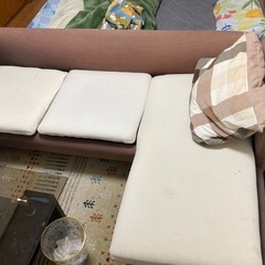 足を伸ばせるソファ