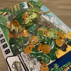 上げます　⭐️美品　恐竜車 レールセット 電動車両付き 184pcsの画像