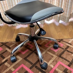 オフィスチェア　高さ調整出来ます！　の画像