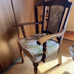 ダイニングテーブル＆チェアの画像