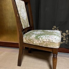 ダイニングテーブル＆チェアの画像