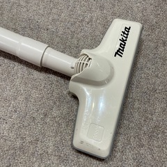 マキタ　コードレス掃除機　充電器付きの画像
