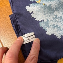 フェラガモ Ferragamo スカーフ　　　の画像