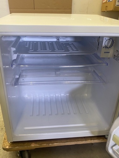 Panasonic 1ドア冷蔵庫 45L NR-A50D-W 2023年製 Panasonic 1ドア冷蔵庫 45L NR-A50D-W 2023年製 小型冷蔵庫 Panasonic