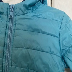 UNIQLOベビー　フード付き ダウンコート 中綿　80cmの画像