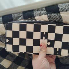 極*超↑美品*さまー✿"✿~新品~*~!!COACH!!白*黒~ギンガムチェック柄~ラウンドファスナー↑↑長財布~レディース~!!の画像