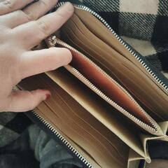 極*超↑美品*さまー✿"✿~新品~*~!!COACH!!白*黒~ギンガムチェック柄~ラウンドファスナー↑↑長財布~レディース~!!の画像