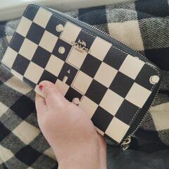 極*超↑美品*さまー✿"✿~新品~*~!!COACH!!白*黒~ギンガムチェック柄~ラウンドファスナー↑↑長財布~レディース~!!の画像