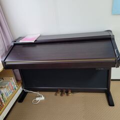 YAMAHA CVP-201　クラビノーバ　電子ピアノ　