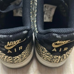 NIKE AIR FORCE 1 LOWの画像
