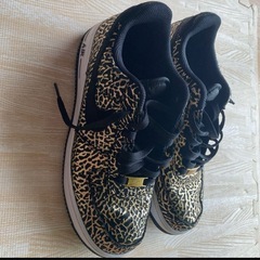 NIKE AIR FORCE 1 LOWの画像