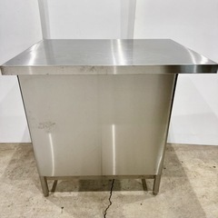 直接引き取り5%OFF 業務用 ステンレス作業台 ハイタイプ 幅900×奥行き700×高さ900mm 三方枠 飲食店 調理台 ワークテーブル 厨房機器 の画像